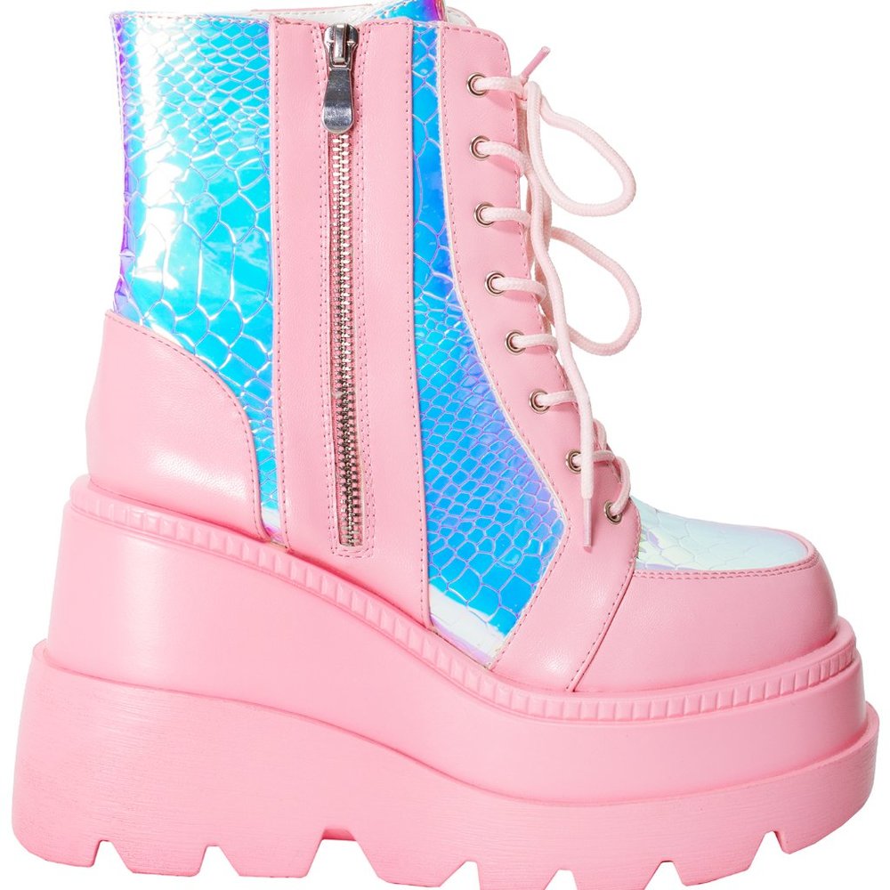 Cape Robbin Radio Platform Boots - Pink